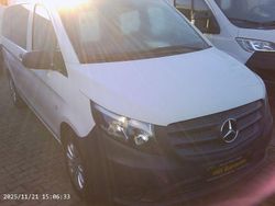 Weiß Gebraucht 2017 Mercedes Vito Van / Kleinbus | 16.990 € (Fairer Preis)
