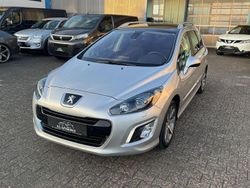 Grau Gebraucht 2011 Peugeot 308 SW Allure Kombi | 6.000 €