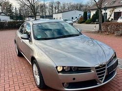 Grau Gebraucht 2006 Alfa Romeo 159 Limousine | 3.750 € (Etwas zu teuer)