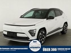 Serenity white metallic/ dach Gebraucht 2024 Hyundai Kona Prime SUV | 31.995 € (Guter Preis)