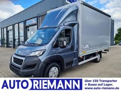 Blau Gebraucht 2022 Peugeot Boxer Van | 42.828 €