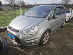 Grau Gebraucht 2014 Ford S-MAX Business Edition Van / Kleinbus | 7.000 € (Fairer Preis)