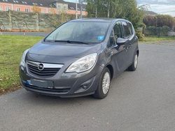 Schwarz Gebraucht 2012 Opel Meriva S Van / Kleinbus | 5.000 € (Fairer Preis)