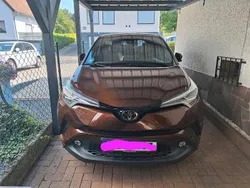 Braun Gebraucht 2017 Toyota C-HR Lounge SUV | 12.400 € (Guter Preis)