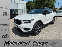 Weiß Gebraucht 2022 Volvo XC40 R-Design SUV | 32.900 € (Teuer)