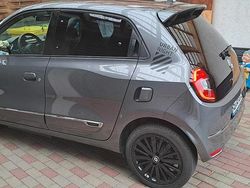 Grau Gebraucht 2022 Renault Twingo Urban Night Kleinwagen | 13.500 € (Fairer Preis)
