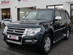 Grün Gebraucht 2016 Mitsubishi Pajero Top SUV | 27.600 € (Guter Preis)