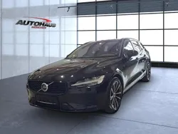 Onyx black (schwarz) Gebraucht 2023 Volvo V60 Plus Kombi | 39.990 € (Fairer Preis)
