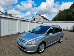 Silber Gebraucht 2005 Peugeot 307 Limousine | 650 €