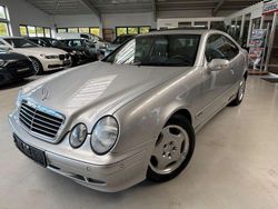 Silber Gebraucht 2001 Mercedes CLK200 Elegance | 8.900 €