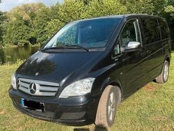 Schwarz Gebraucht 2012 Mercedes Viano Edition Van / Kleinbus | 20.700 € (Fairer Preis)