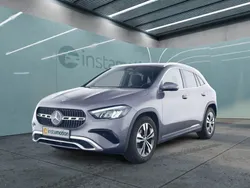 Grau Gebraucht 2024 Mercedes GLA180 Advanced SUV | 37.130 € (Fairer Preis)