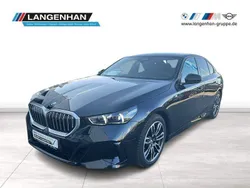 Schwarz Gebraucht 2024 BMW 520 M Sport Limousine | 54.729 € (Guter Preis)