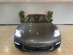 Grau Gebraucht 2017 Porsche Panamera 4 Limousine | 65.900 €