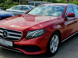 Hyazinth rot designo Gebraucht 2017 Mercedes E200 Avantgarde Kombi | 26.510 € (Fairer Preis)