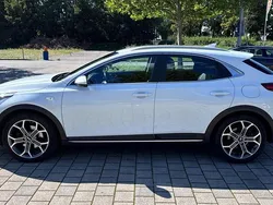 Weiß Gebraucht 2019 Kia XCeed SUV | 15.900 € (Fairer Preis)