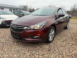 Rot Gebraucht 2018 Opel Astra Kleinwagen | 9.800 € (Superpreis)