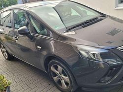 Grau Gebraucht 2016 Opel Zafira Tourer drive Van / Kleinbus | 12.500 € (Teuer)