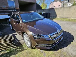 Braun Gebraucht 2021 Skoda Superb LAURIN & KLEMENT Kombi | 28.000 € (Fairer Preis)