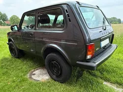 Grau Gebraucht 2018 Lada Urban SUV | 10.999 € (Fairer Preis)