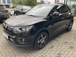 Schwarz Gebraucht 2019 Ssangyong (KGM) Tivoli Quartz SUV | 11.800 €