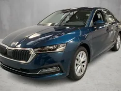 Lavablau metallic Gebraucht 2023 Skoda Octavia Style Limousine | 24.980 € (Guter Preis)