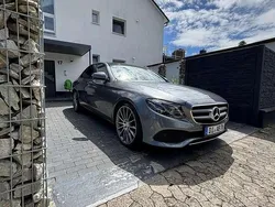 Grau Gebraucht 2016 Mercedes E220 AMG Limousine | 28.000 € (Etwas zu teuer)