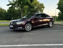Rot Gebraucht 2017 VW Passat Highline Limousine | 20.900 € (Fairer Preis)