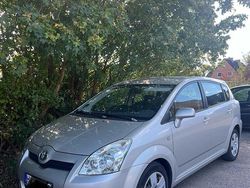 Silber Gebraucht 2006 Toyota Corolla Verso Van / Kleinbus | 3.800 €