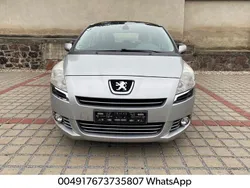Silber Gebraucht 2011 Peugeot 5008 Family Van / Kleinbus | 2.499 € (Superpreis)