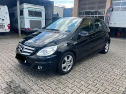 Schwarz Gebraucht 2011 Mercedes B180 Van / Kleinbus | 2.990 € (Fairer Preis)