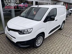 Schaumweiß Gebraucht 2022 Toyota Proace City Van | 15.999 € (Guter Preis)