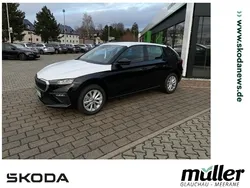 Schwarz (blackmagic) Gebraucht 2024 Skoda Scala Selection Kleinwagen | 36.631 €