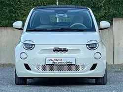 Iceweiß Gebraucht 2023 Fiat 500e La Prima Cabrio | 26.799 € (Etwas zu teuer)