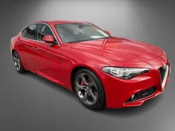 Rosso alfa Gebraucht 2017 Alfa Romeo Giulia Super Limousine | 21.950 € (Fairer Preis)
