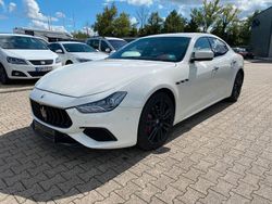 Weiß Gebraucht 2015 Maserati Ghibli Coupé | 19.990 €
