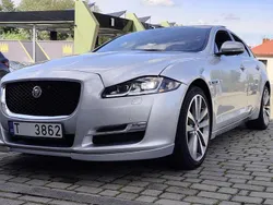 Silber Gebraucht 2015 Jaguar XJ Supercharged Limousine | 25.850 €