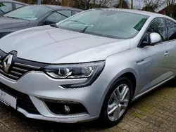 Grau Gebraucht 2017 Renault Mégane IV Bose Edition Limousine | 12.810 € (Fairer Preis)