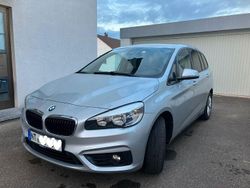 Silber Gebraucht 2017 BMW 218 Gran Tourer Van / Kleinbus | 12.900 € (Fairer Preis)