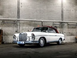 Weiß Gebraucht 1963 Mercedes 300 Cabrio | 224.950 €