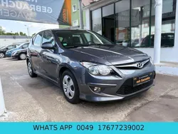 Grau Gebraucht 2010 Hyundai i30 Classic Limousine | 3.999 € (Fairer Preis)