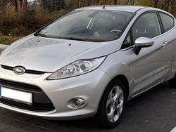 Silber Gebraucht 2010 Ford Fiesta Trend Limousine | 3.500 € (Guter Preis)