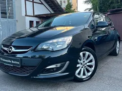 Schwarz Gebraucht 2013 Opel Astra Limousine | 6.490 € (Fairer Preis)