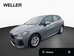 Grau Gebraucht 2023 BMW 220 M Sport Van / Kleinbus | 26.750 € (Guter Preis)