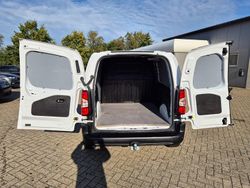 Weiß Gebraucht 2024 Peugeot Partner Van | 20.775 € (Etwas zu teuer)