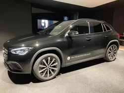 Schwarz Gebraucht 2023 Mercedes GLA250 Night SUV | 40.490 € (Fairer Preis)