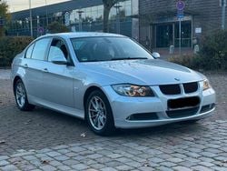 Silber Gebraucht 2006 BMW 318 Limousine | 5.000 € (Fairer Preis)