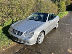 Silber Gebraucht 2003 Mercedes CLK320 Elegance Cabrio | 9.800 € (Etwas zu teuer)