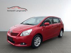 Rot Gebraucht 2011 Toyota Verso Edition Van / Kleinbus | 8.999 € (Fairer Preis)