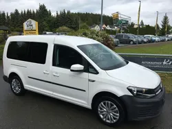 Weiß Gebraucht 2017 VW Caddy Maxi Trendline Van / Kleinbus | 18.490 € (Etwas zu teuer)